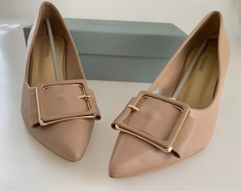 C. Paravano Tacones Beige – Zapatos Elegantes de Mujer con Hebilla, Talla 39 Nuevos