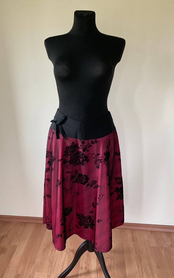 Old Hollywood 1940s Pink and black Floral half ci… - image 7