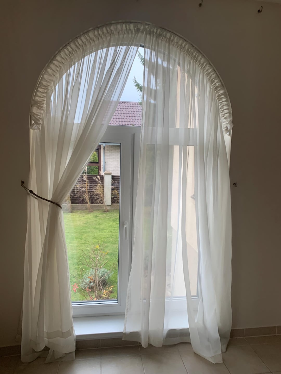 Sheer Arched Window Curtain cream/off...