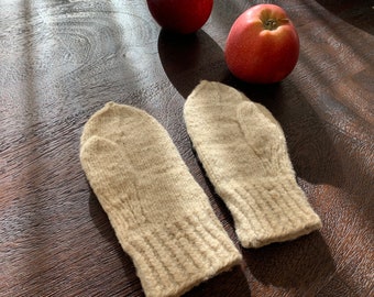 Vintage 1970s Woolen gloves for kids  Child Mittens Warm Woolen Hand Knitted Beige Mittens 2-3 years