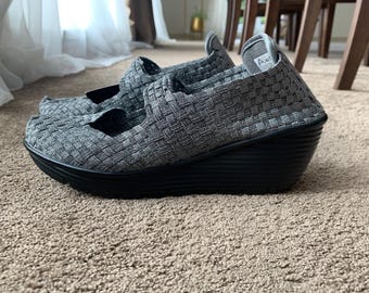 Lulia Silver Wedge Pumps EU 38 US 7 Mary Jane Platform Shoes Lightweight Elastic Woven Upper EU 38