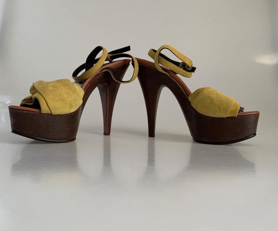 Vicini Made in Italy Suede Heeled Sandals Platform Sandals 