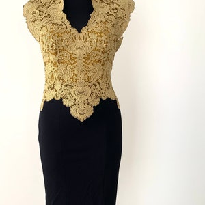 Vestido vintage Karen Millen, vestido tubo negro y dorado, vestido con detalles de encaje, vestido de noche elástico midi.