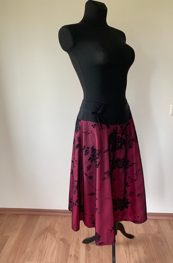 Old Hollywood 1940s Pink and black Floral half ci… - image 9