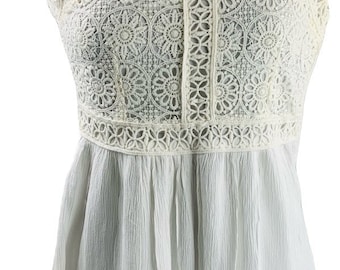 vintage Robe blanche froissée ébouriffée Lacy mini Robe Hollister Boho Robe blanche brodée