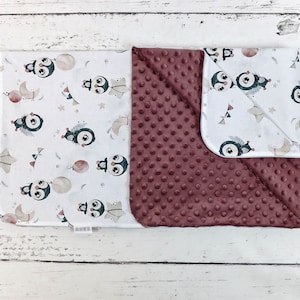 White Dream Penguins Babydecke, personalisierte handgefertigte Minky Decke, monogrammierte Decke, Kinderdecke | Nuva