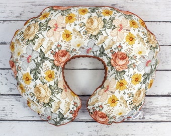 Vintage Garden Nursing Pillow Cover, Retro Flower Personalized Handmade Cotton and Minky Cover With Zipper | Nuva