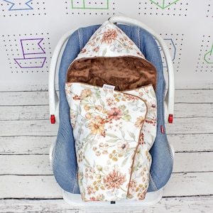 Manta para asiento de automóvil con diseño de flores silvestres, tamaño infantil para asiento de automóvil con arnés de 5 puntos, ¡lista para enviar! / Nuva