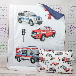 Einsatzfahrzeuge Baby Bettwäsche-Set – Feuerwehr, Polizei & Krankenwagen Decke mit Kissen