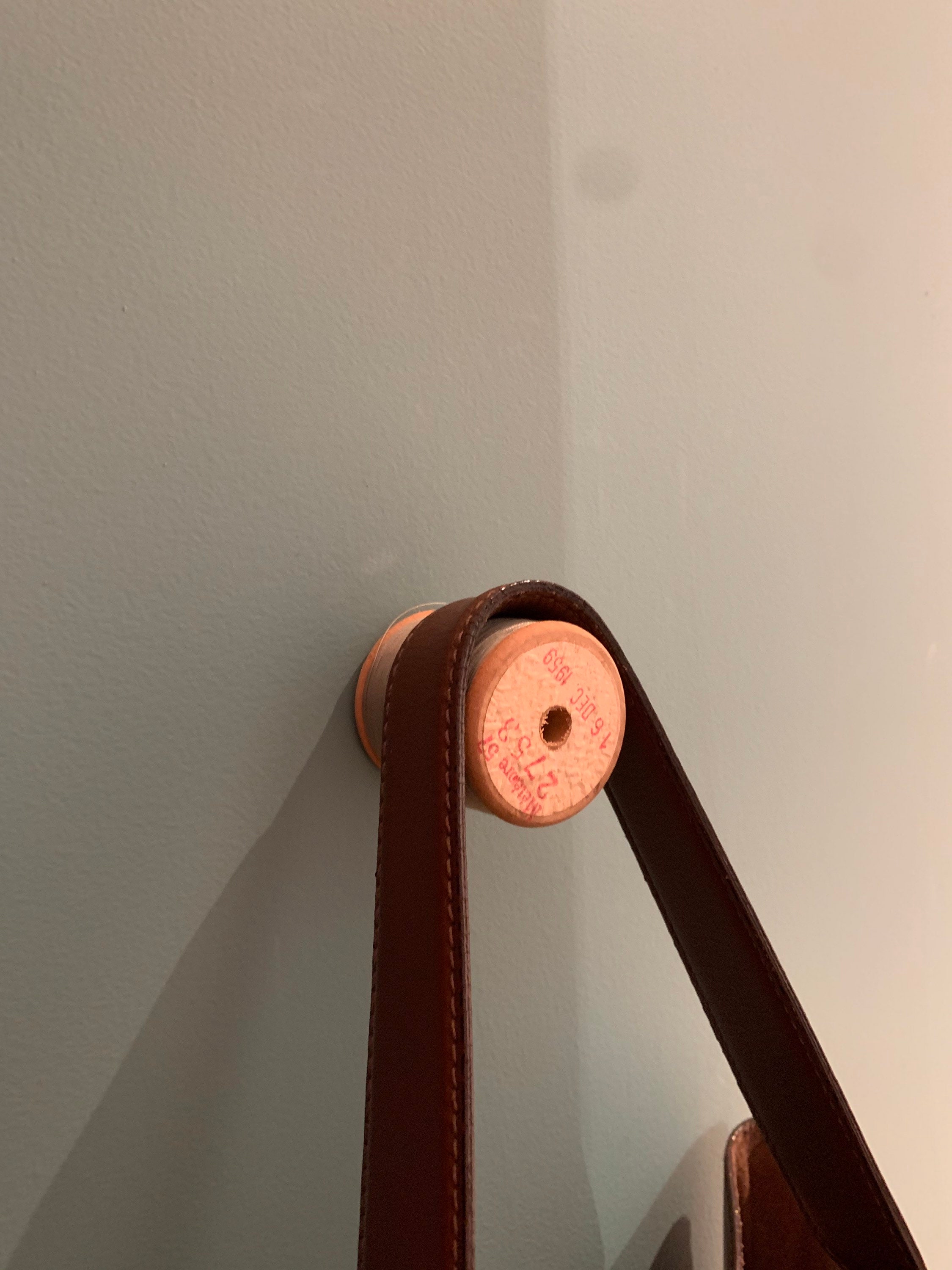 Patère, Portemanteau Mural, Bobine de Fil en Bois