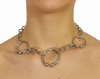 Piercing chain choker