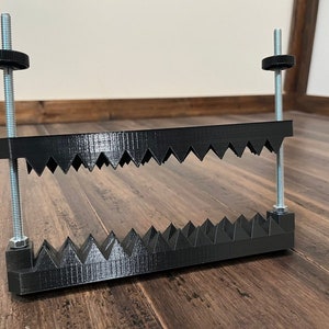 Press Spiked Clamp Fun Fingers Hand Breast Tool