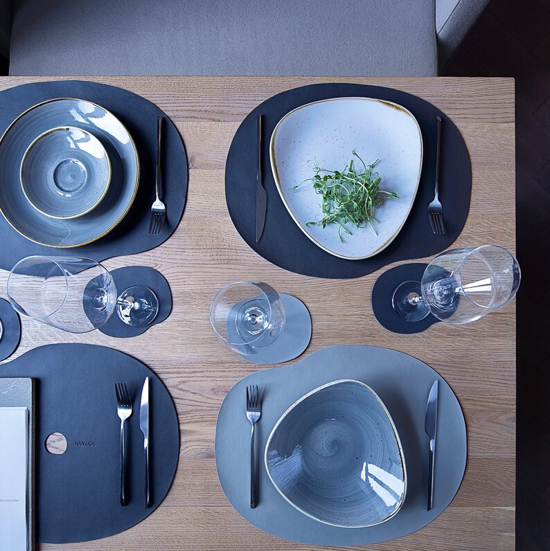 Restaurant table setting