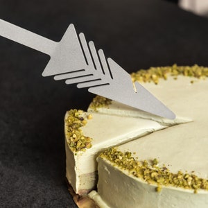 Cake slicer made from stainless steel