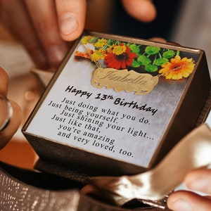 13. Geburtstagsgeschenk, Namenskette, Personalisierte Namenskette, 13. Geburtstagsgeschenk Mädchen, mit Individueller Geschenkkarte, Gold, G83s