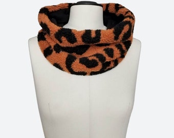 Snood leopard, écharpe, polaire, chaud, hiver, fabriqué à la main, France, rock, pinup, rockabilly vega