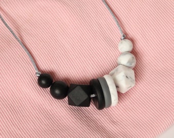 Monochrome Silicone Nursing Necklace: Geometric Sensory Breastfeeding jewellery