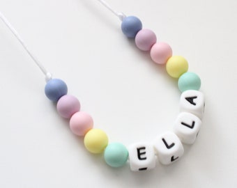 KINDER HALSKETTE - Personalisierter Regenbogen Kinderschmuck - Kette für kleine Mädchen, Kette für kleinen Jungen Kind sensorischer Autismus ADHS