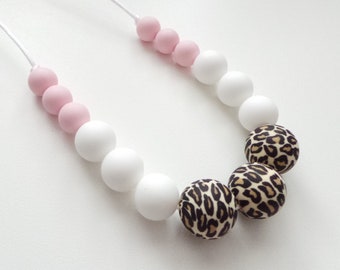 Silicone Nursing necklace, Breastfeeding necklace, Sensory necklace, Fiddle necklace, New Mum gift, Mama necklace