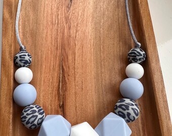 Silicone Nursing Necklace: Leopard Print Sensory Fiddle Jewellery