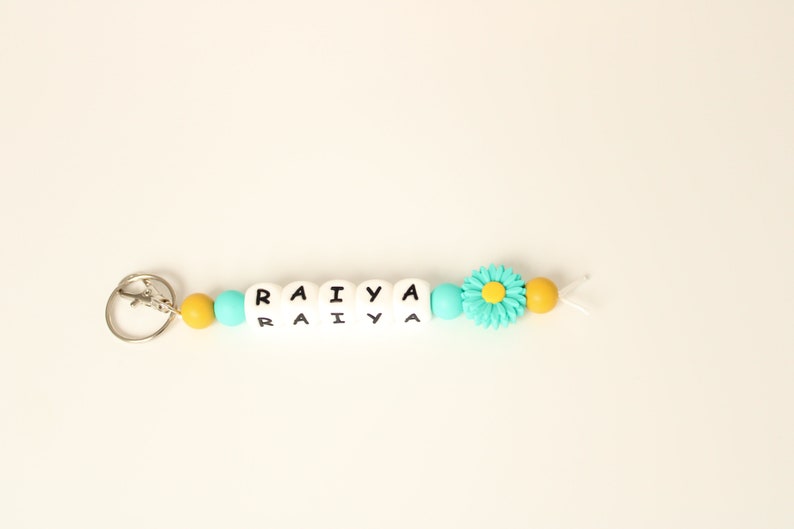 Back to school Personalised Keyring, daisy Beaded Keyring, Flower Key tag, Name tag, Teacher Gift, Floral beads Teal Flower