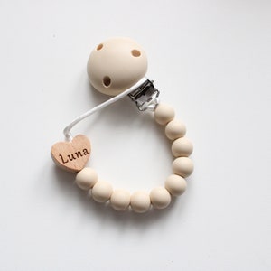 Personalisierter Herz Schnullerclip, gravierter Name, Schnullerhalter, Schnullerclip, Silikon Schnullerclip, Schnullerhalter, Baby-Duschegeschenk Beige