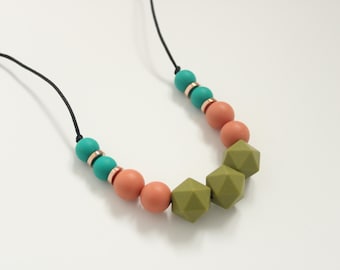 Silicone Nursing Necklace: True Spring colour palette Sensory necklace New Mum Gift