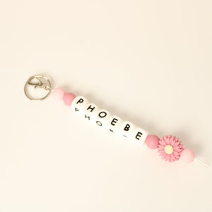 Back to school Personalised Keyring, daisy Beaded Keyring, Flower Key tag, Name tag, Teacher Gift, Floral beads Blush Floral