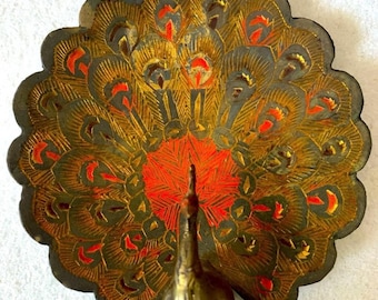 Pavão de latão decorativo