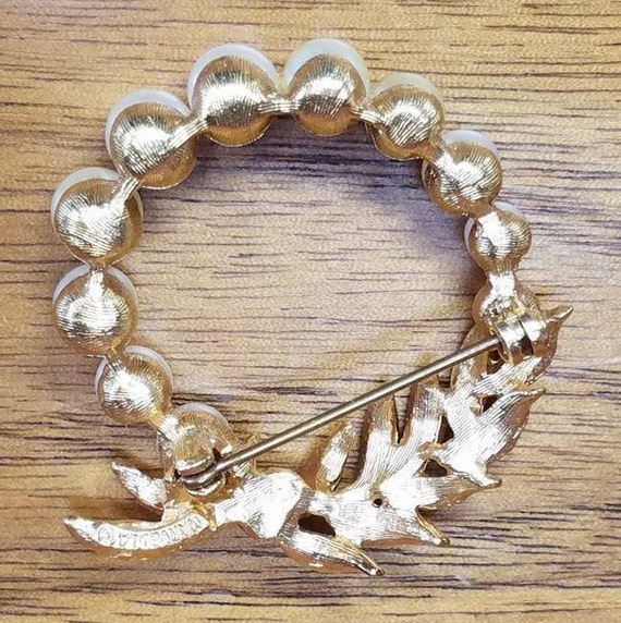 Vintage Marvella Brooch. Gold Tone Metal Leaves a… - image 8