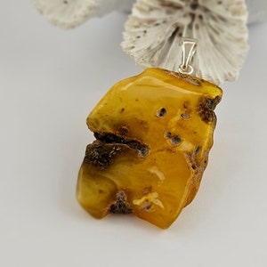 Unique Color Amber Pendant, Natural Baltic Amber And Silver, Genuine Amber Jewelry, Amber Raw Stone, Gift for her, Pendant, unique pendant