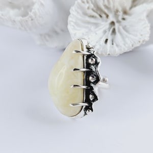Artistic White Natural Baltic Amber Ring, White yellow Amber Ring, Amber And Sterling Silver Ring, Baltic Amber Jewelry, Amber Gift For Her