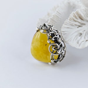 Beautiful Natural Baltic Amber Ring, White yellow Amber Ring, Amber And Sterling Silver Ring, Baltic Amber Jewelry, Amber Gift For Her,