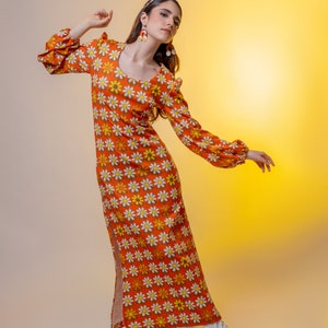 Retro maxi dress. Ballon sleeve maxi dress. Orange maxi dress. Vintage style maxi dress. The Swinging Daisies Long Sleeve Maxi Dress image 2