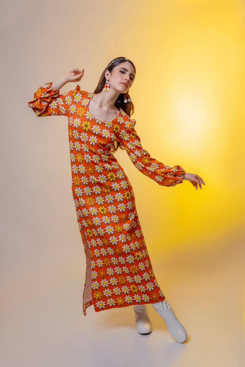 Retro maxi dress. Ballon sleeve maxi dress. Orange maxi dress. Vintage style maxi dress. The Swinging Daisies Long Sleeve Maxi Dress image 2