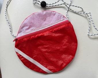 Bolsa de paracaídas reciclada. Bolso lunar, Eco, bandolera de viaje pequeño, equipo de paracaidismo reciclado, Ligero, Bolso de playa, Bolso plegable Festival