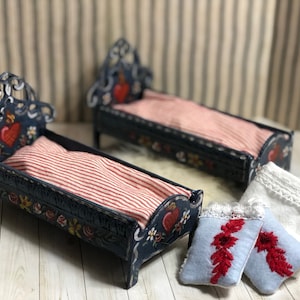 Tiny Trundle Bed Set