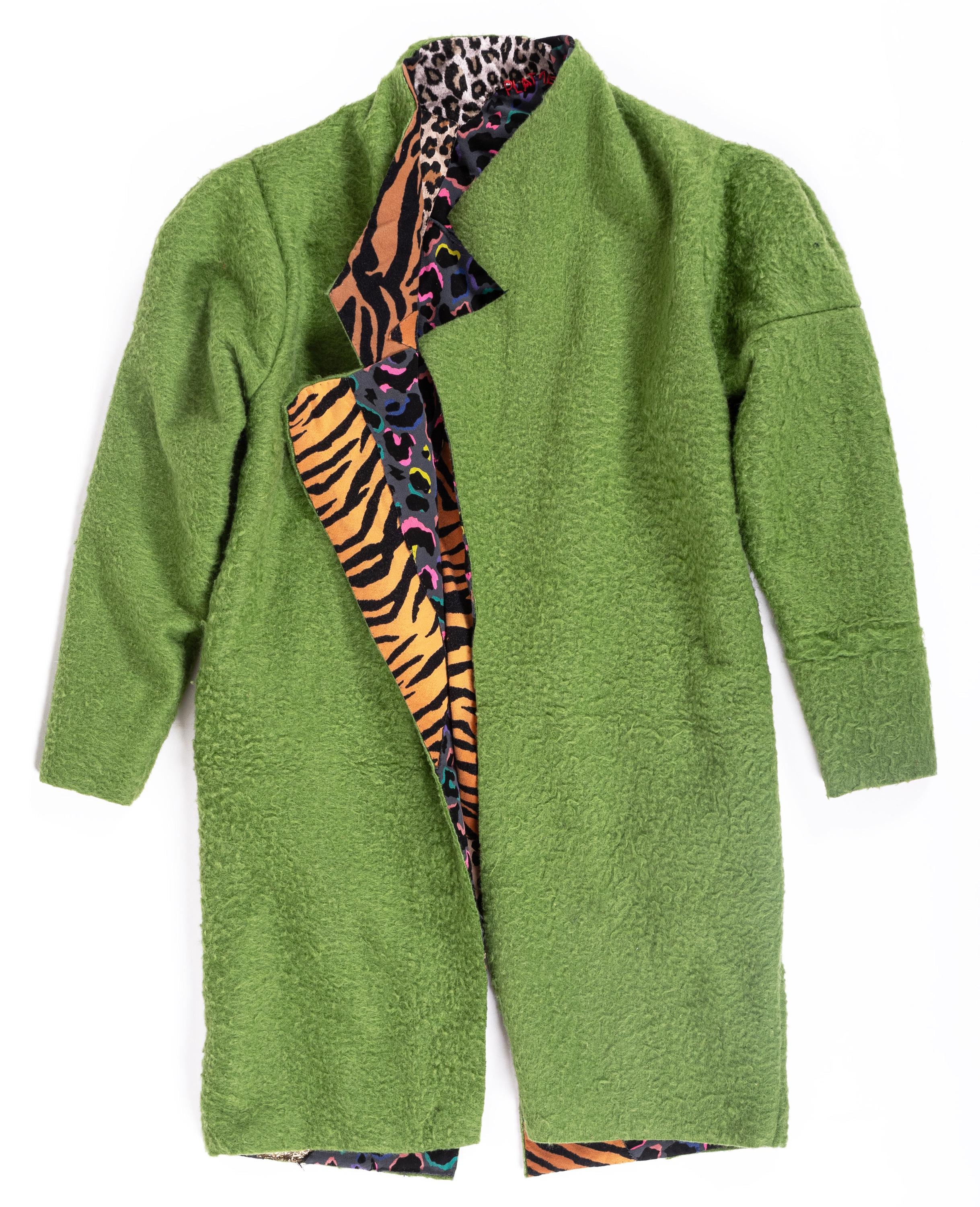 Green and leopard coat. Double-sided size L. ar coat