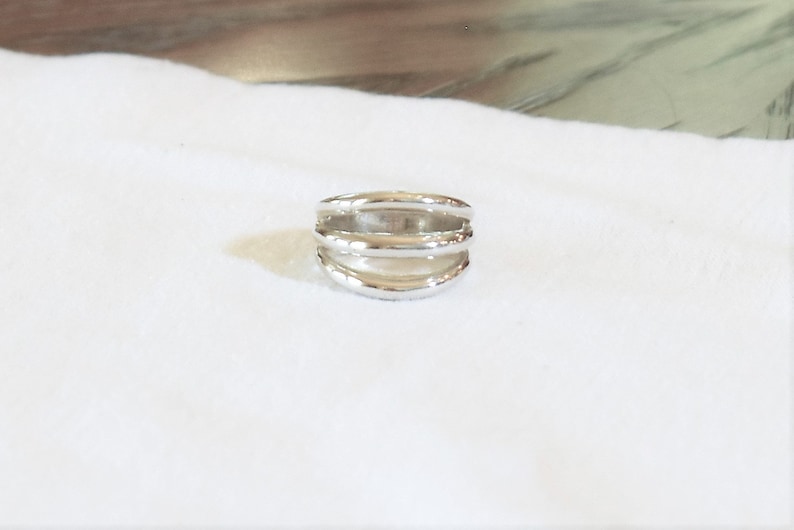 Three Row Silver Ring Size 6
