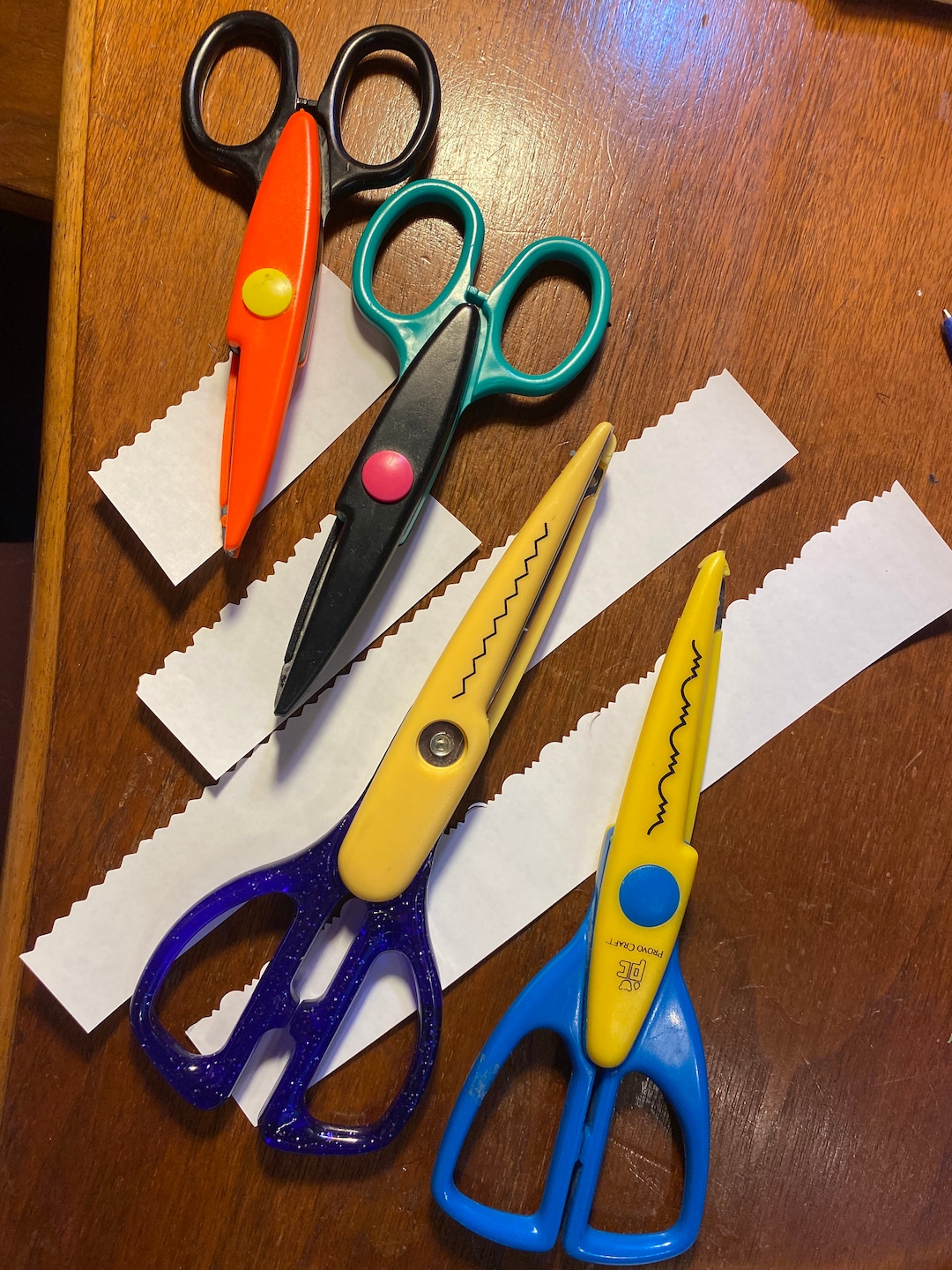 Scissors Paper Cutting Decorative Scallop Edge Design Cutting 4 Pair Decoupage, Scrapbooking