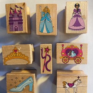 Princess Set Rubber Stamp Blocks - Princesses Castle Coach Crown Shoe Horse Wand - Paper Crafting Print Making Card Idéal pour les enfants