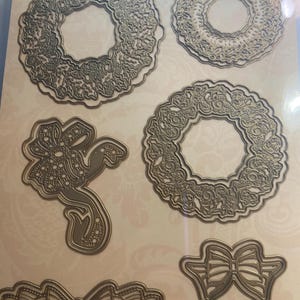 Découpes en métal pour guirlandes et noeuds 3D pour Noël : création en papier, impression, fabrication de cartes - Anna Griffin