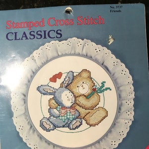 Bunny and Bear - Kit de puntada cruzada estampada - #3737 Quick / Easy Stitching Kit de 7&quot; de diámetro - 1992 - Diseños para la aguja, Inc.
