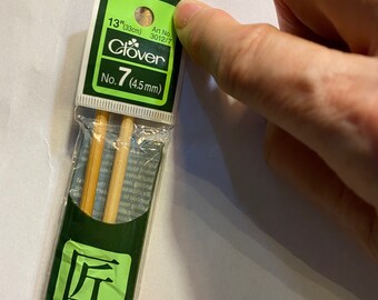 Druty dziewiarskie rozmiar 7 (4,5 mm) bambusowe Premium - koniczyna - 13" długości - nowe w oryginalnym opakowaniu