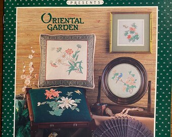 Oosterse Tuin - June Grigg Aziatische Beïnvloede Borduurwerken - Kruissteek - Steek / Techniek / Patroon / Complete Instructie Needlepoint