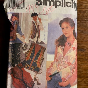 Könnte beinhalten: Simplicity Schnittmuster Nummer 3698 für eine Weste. Das Schnittmuster enthält Anleitungen zum Nähen einer Weste mit verschiedenen Designs, darunter eine Patchwork-Weste, eine Weste mit Blumenmuster und eine Weste mit geometrischem Muster. Das Schnittmuster enthält auch Anleitungen zum Nähen einer Weste mit verschiedenen Verzierungen, wie Fransen, Knöpfen und Perlen.