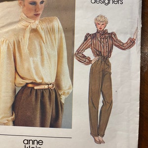 Ann Klein (Shirt - Top) Vogue American Designer 2611 Pattern (uncut) Size 12 (American Designer Original) Misses blouse pattern