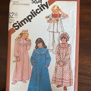 Girl&#39;s PAJAMAS Nightgown - Simplicity 5674  Pattern 1982 (uncut) Size Small / Chubbies -  PJs, robe and Nightgown