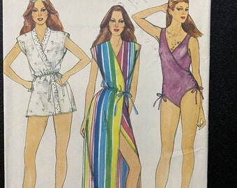 NEW 1960s VOGUE VINTAGE MODEL BRA SHORTS COVERUP SEWING PATTERN 6-8-10-12-14 UC 