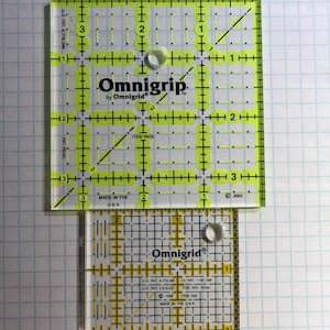 2 kwadraty 2,5" i 3,5" - linijka do szablonów pikowanych Fons & Porter Omnigrid - narzędzie tnące / plastik pomocniczy
